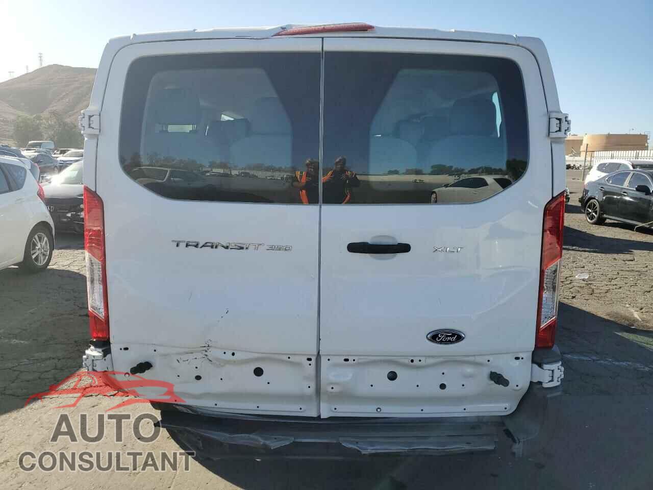 FORD TRANSIT 2015 - 1FBZX2ZM3FKB22261