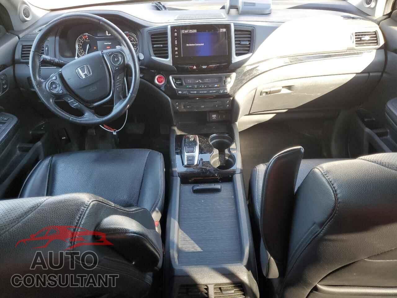 HONDA PILOT 2017 - 5FNYF6H08HB028022