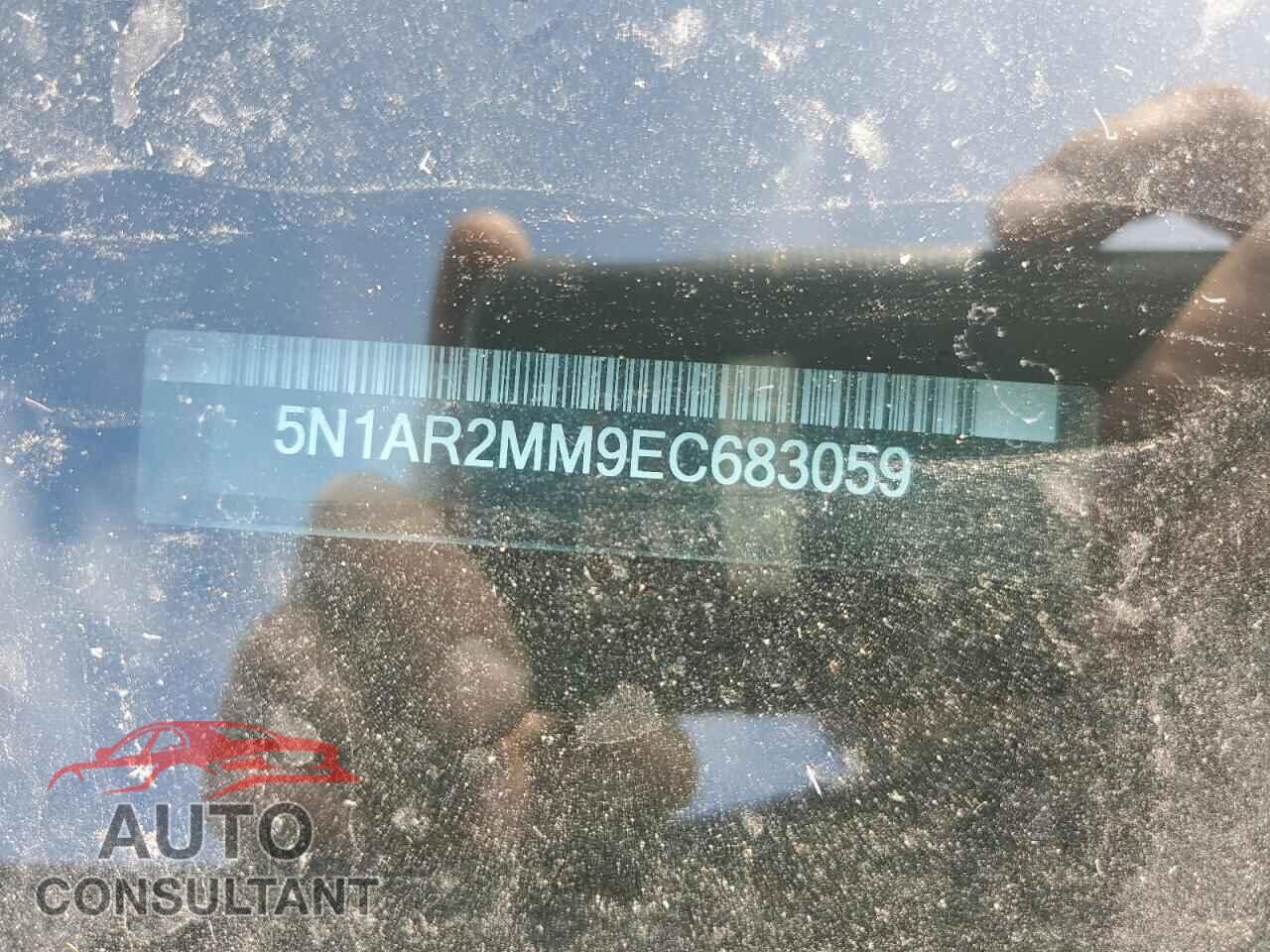 NISSAN PATHFINDER 2014 - 5N1AR2MM9EC683059