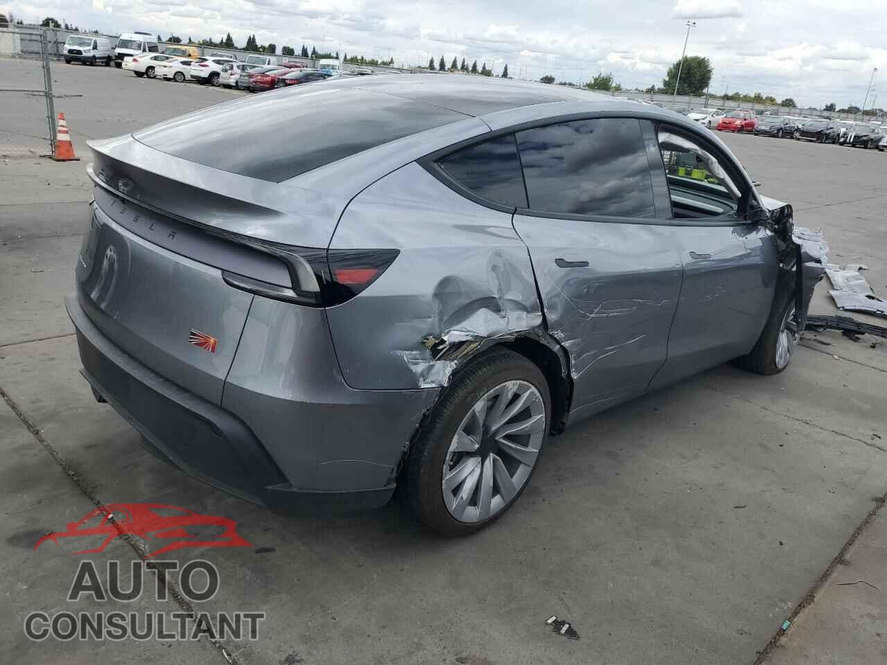 TESLA MODEL Y 2026 - 7SAYGDEE5TF328842