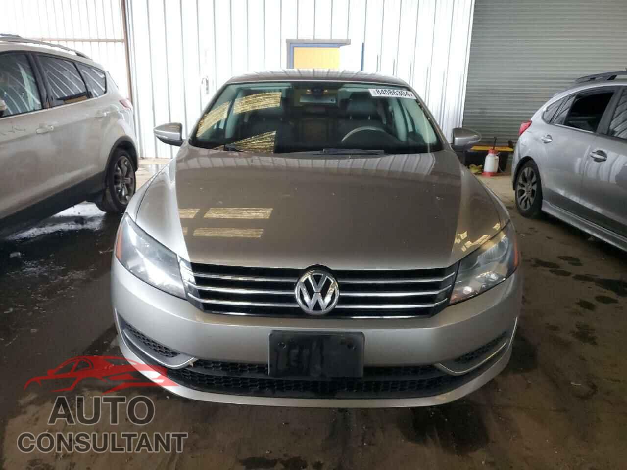 VOLKSWAGEN PASSAT 2012 - 1VWBP7A38CC047623