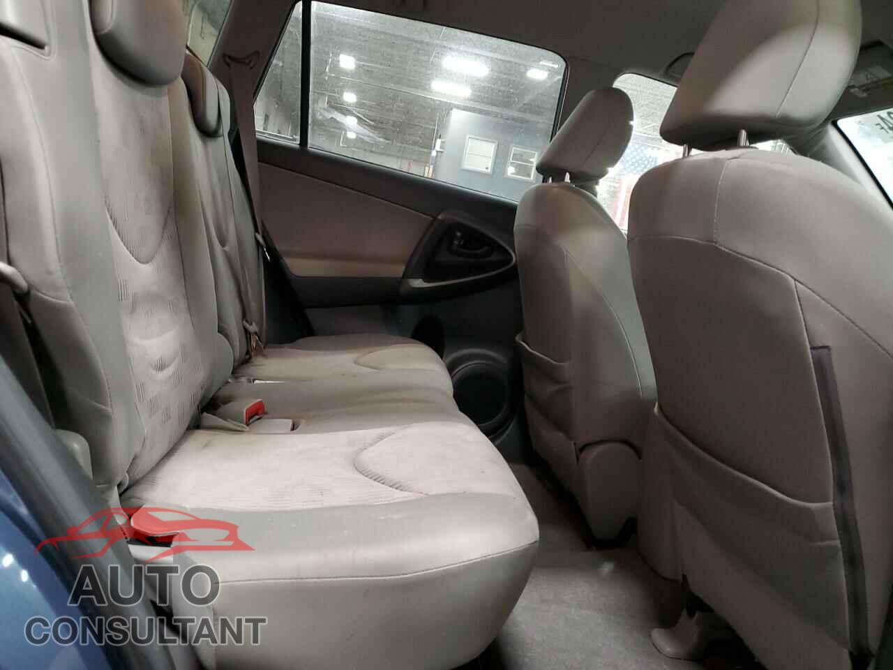 TOYOTA RAV4 2010 - JTMBF4DV3AD036618