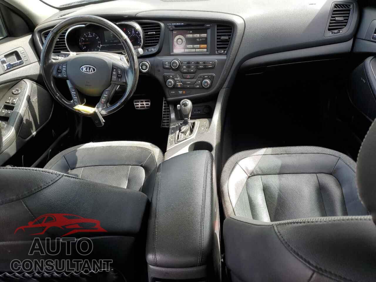 KIA OPTIMA 2011 - KNAGR4A60B5161174