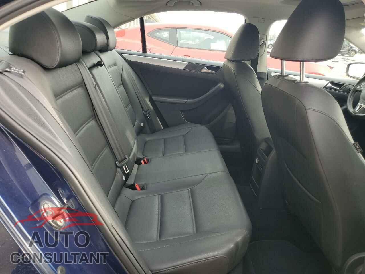 VOLKSWAGEN JETTA 2012 - 3VWLL7AJ5CM426026