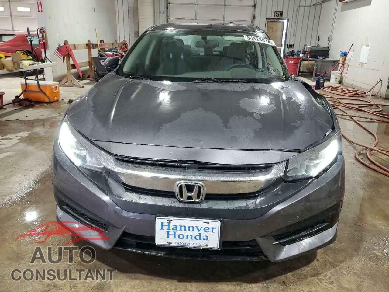 HONDA CIVIC 2018 - 2HGFC2F59JH504884