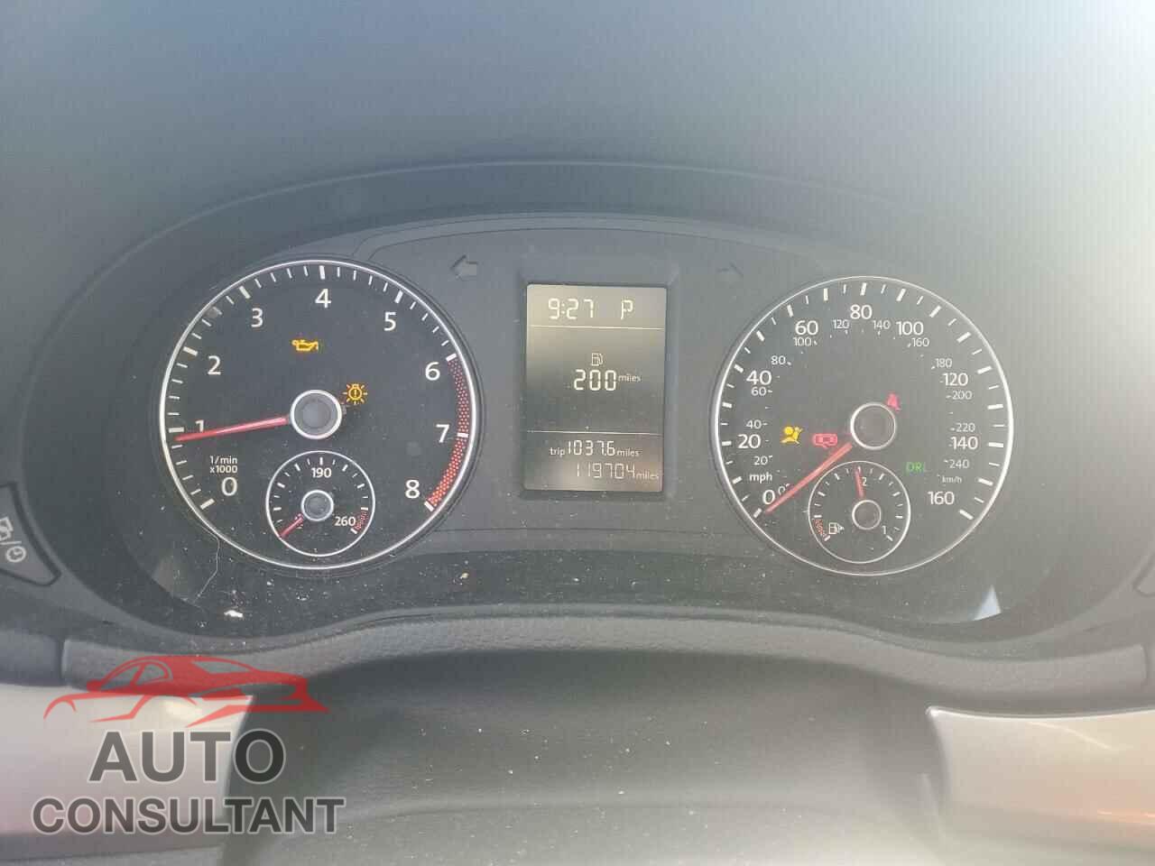 VOLKSWAGEN PASSAT 2015 - 1VWAT7A37FC005567