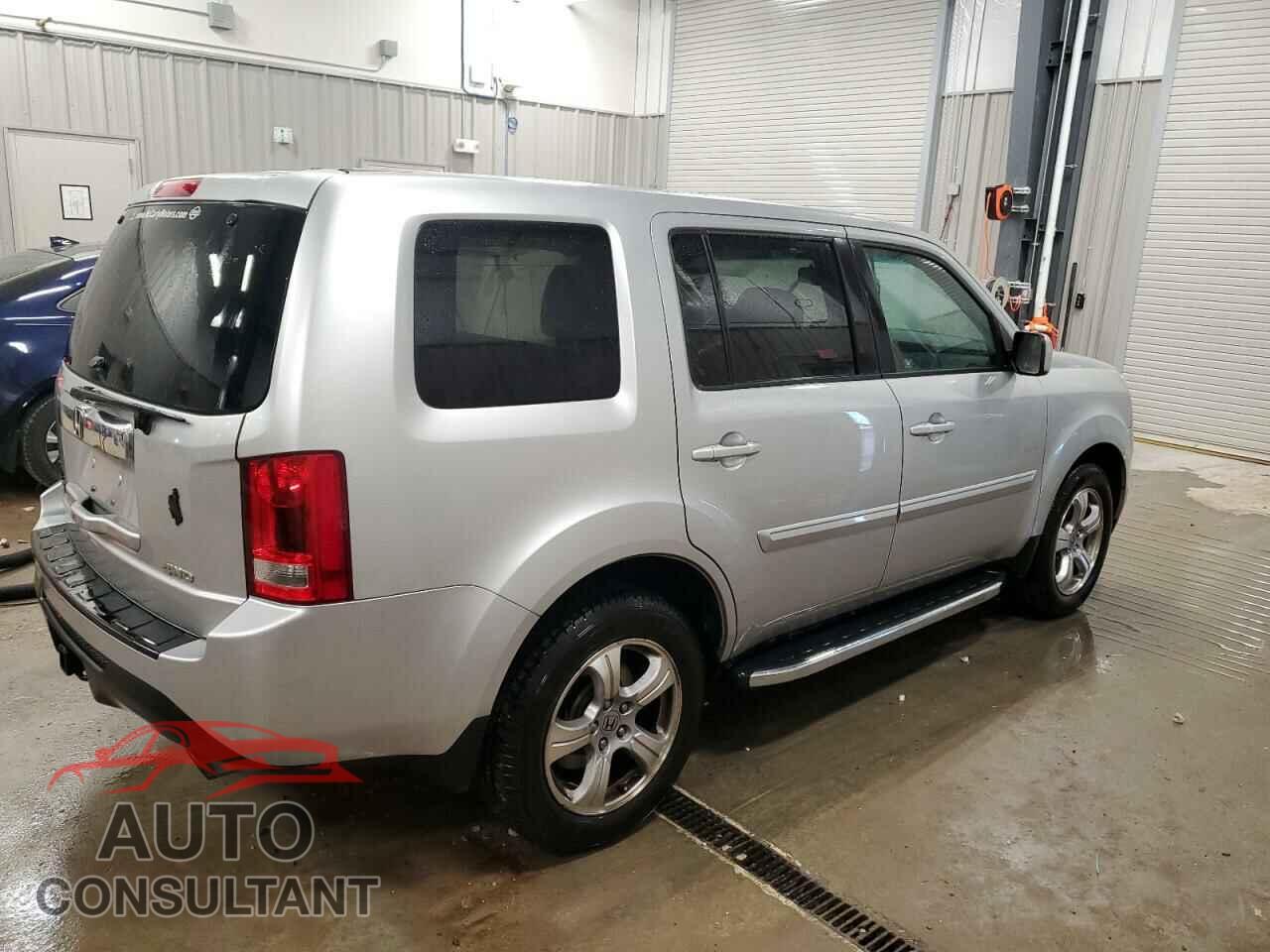 HONDA PILOT 2012 - 5FNYF4H50CB086814