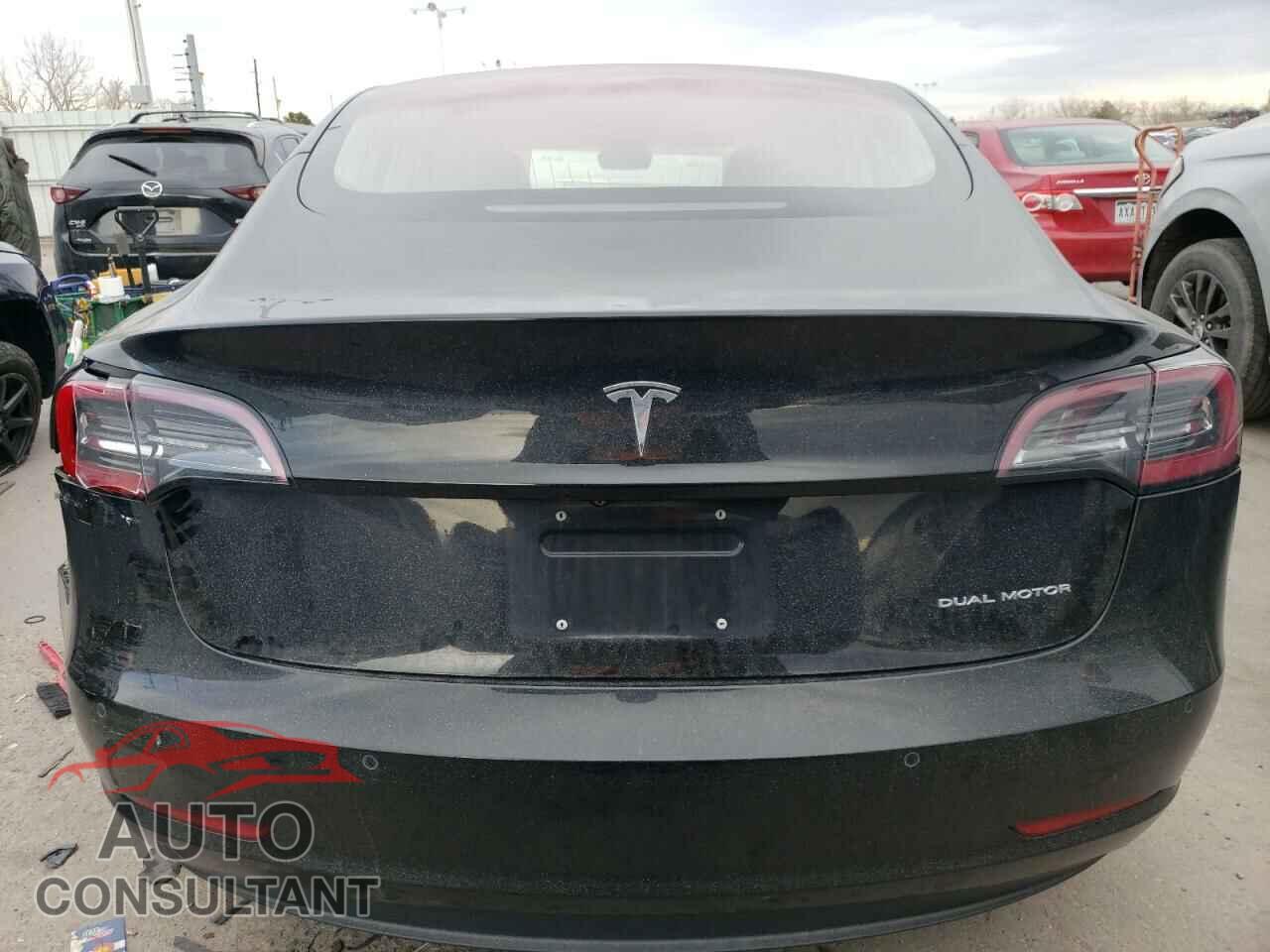 TESLA MODEL 3 2018 - 5YJ3E1EB8JF054082