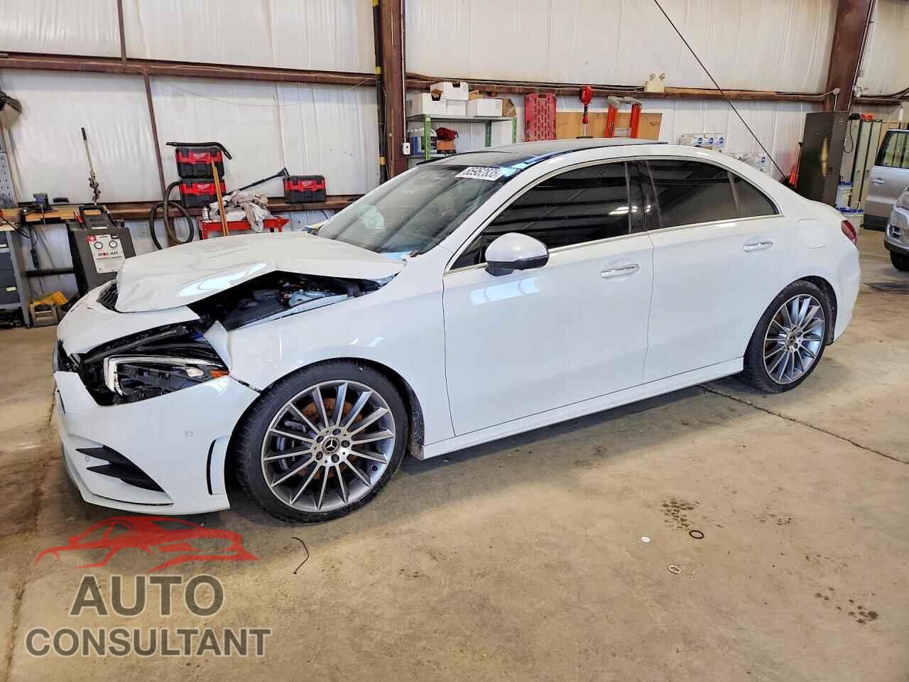MERCEDES-BENZ A-CLASS 2020 - WDD3G4FB6LW040907