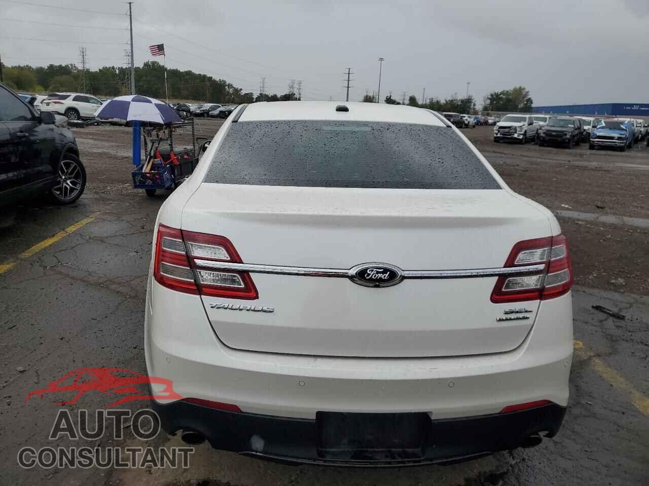 FORD TAURUS 2014 - 1FAHP2E80EG121320