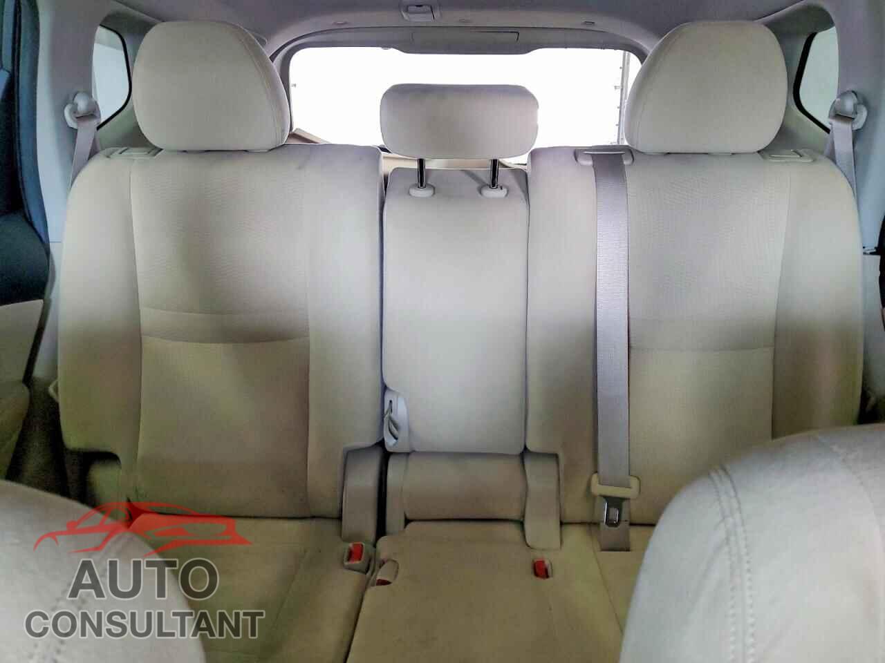 NISSAN ROGUE 2015 - KNMAT2MT1FP501183