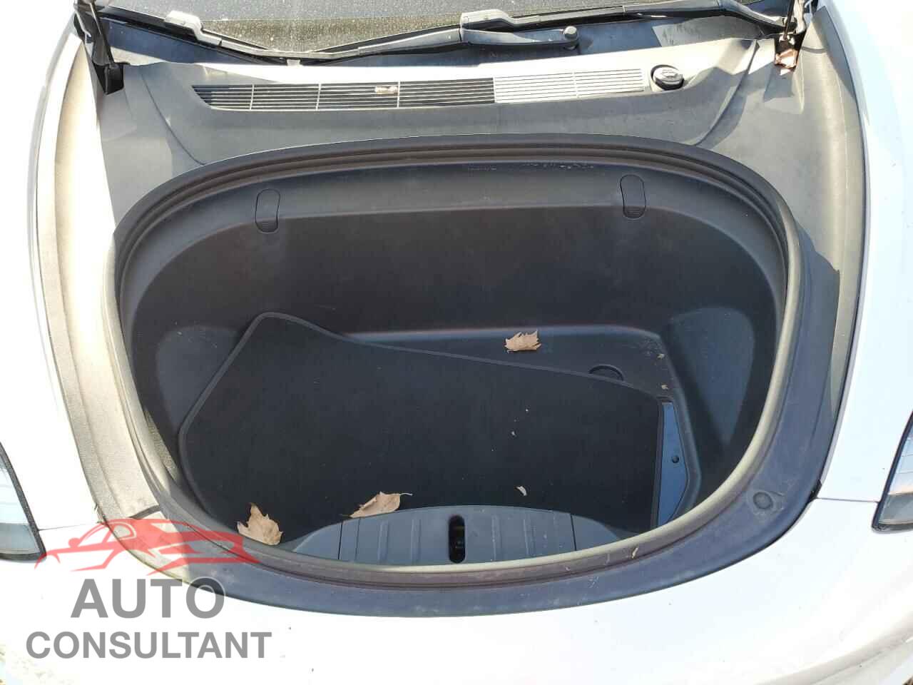 TESLA MODEL 3 2018 - 5YJ3E1EB4JF093882