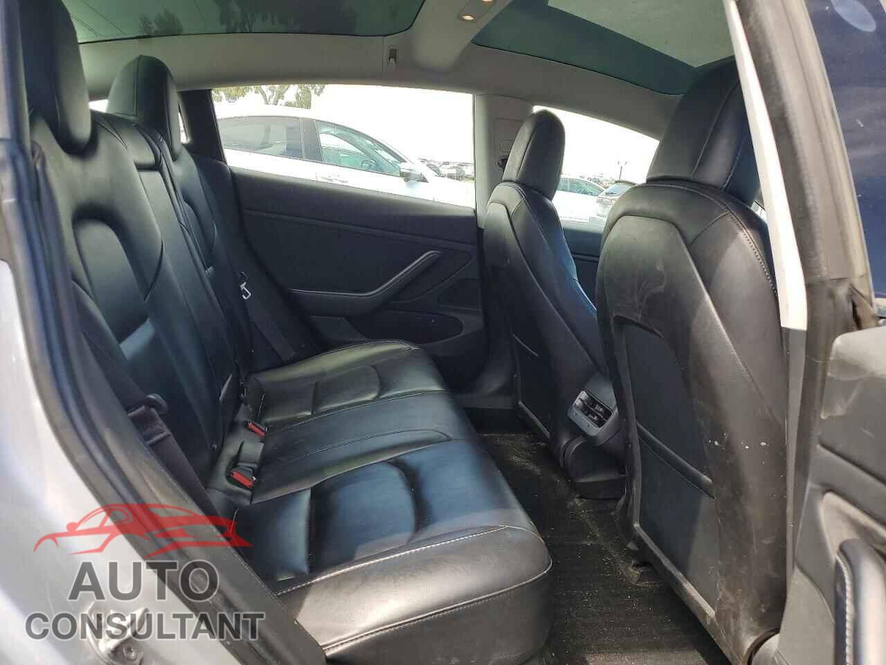 TESLA MODEL 3 2018 - 5YJ3E1EB4JF091193