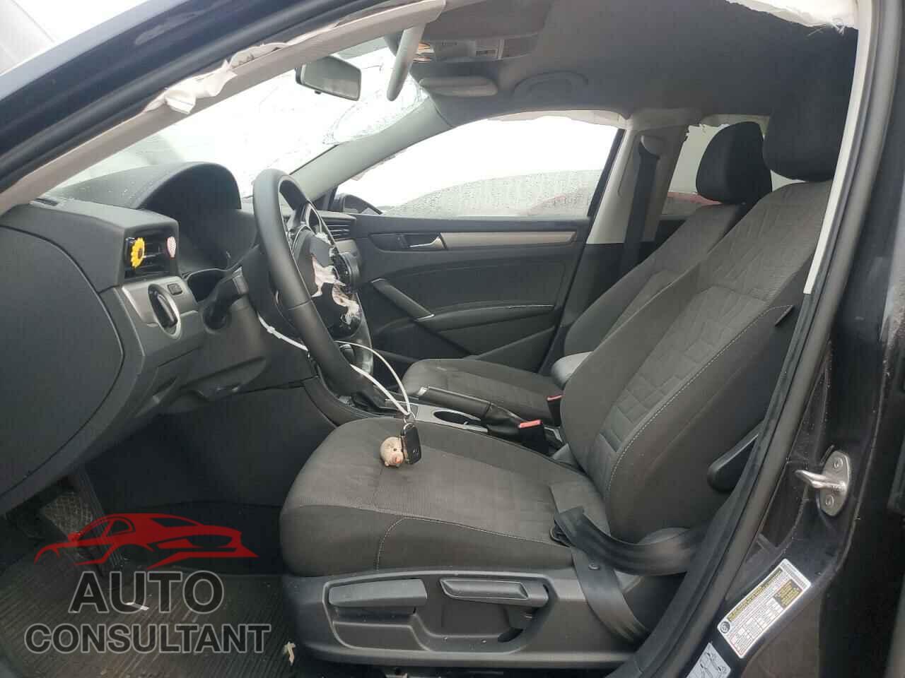 VOLKSWAGEN PASSAT 2021 - 1VWAA7A35MC008521