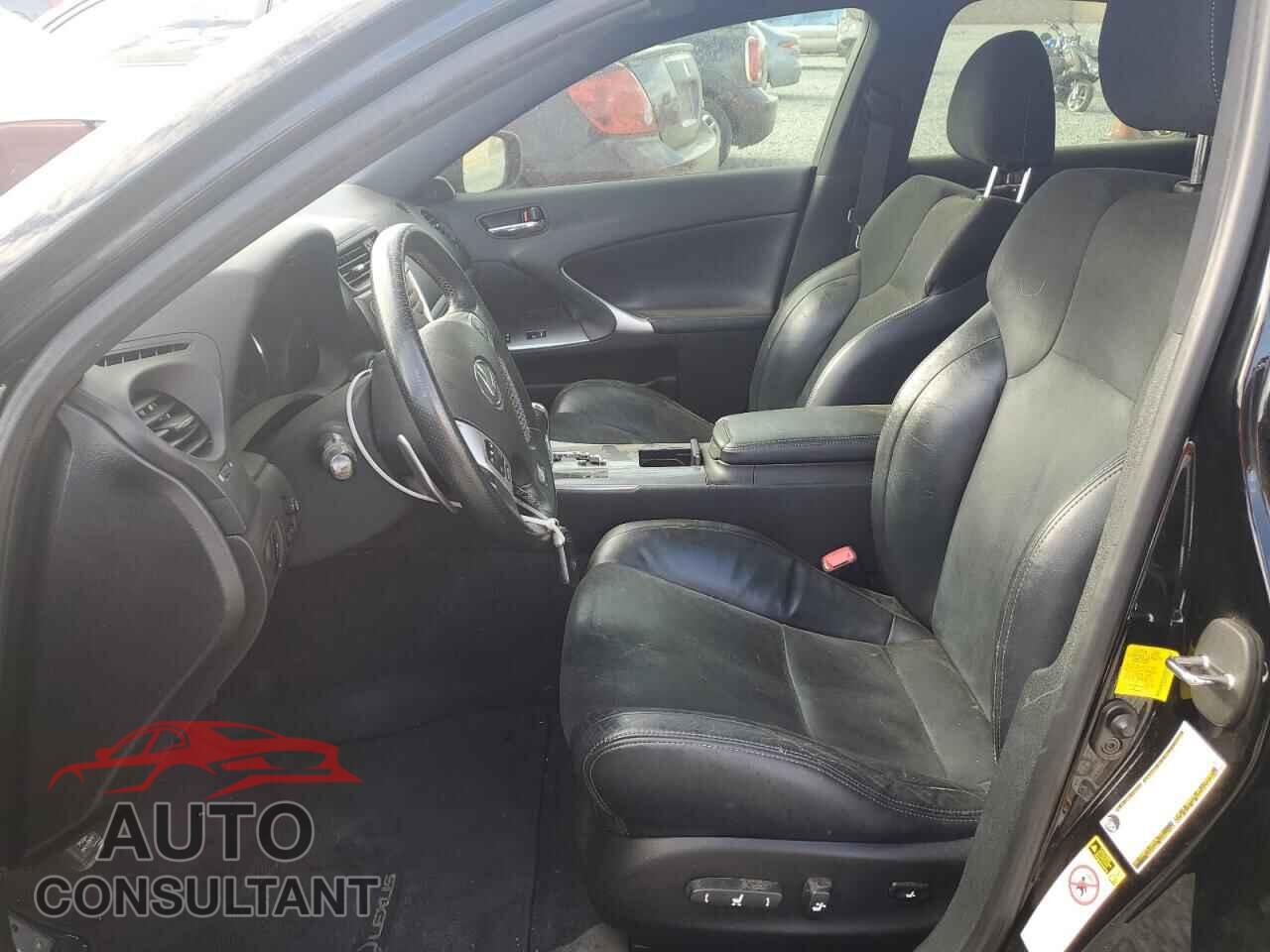 LEXUS IS 2013 - JTHBF5C28D5190428
