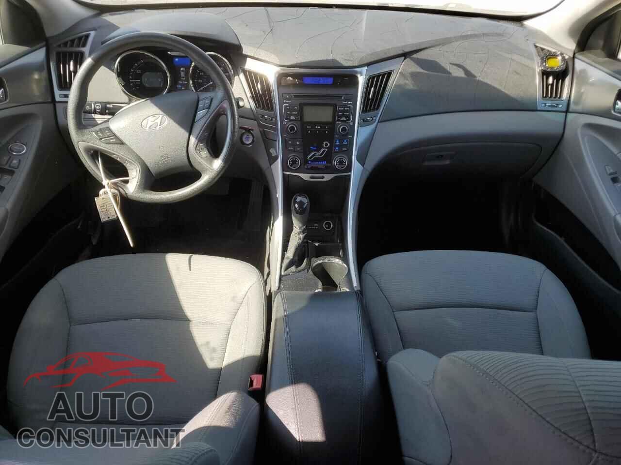 HYUNDAI SONATA 2011 - KMHEC4A40BA005455