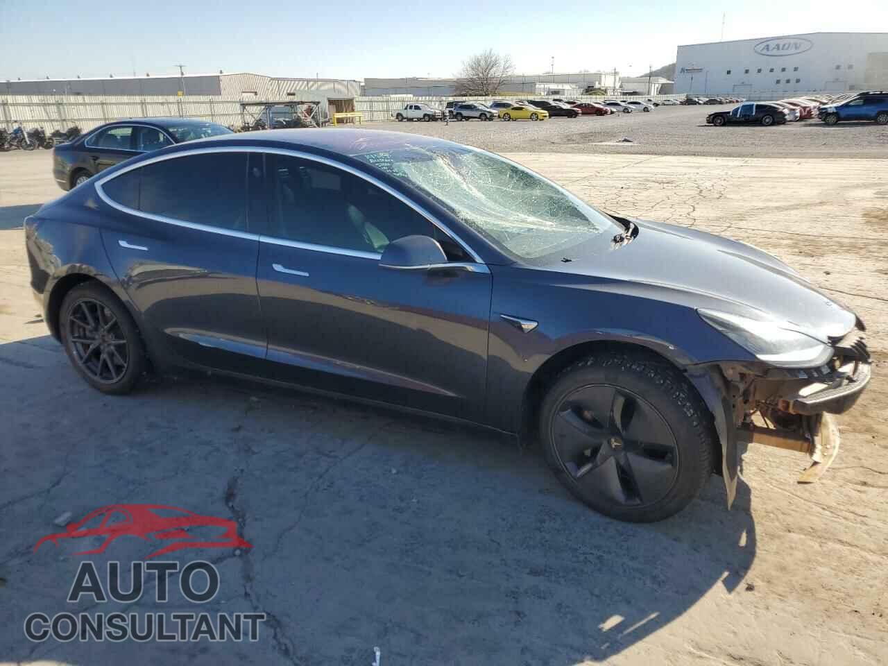 TESLA MODEL 3 2018 - 5YJ3E1EA5JF006823