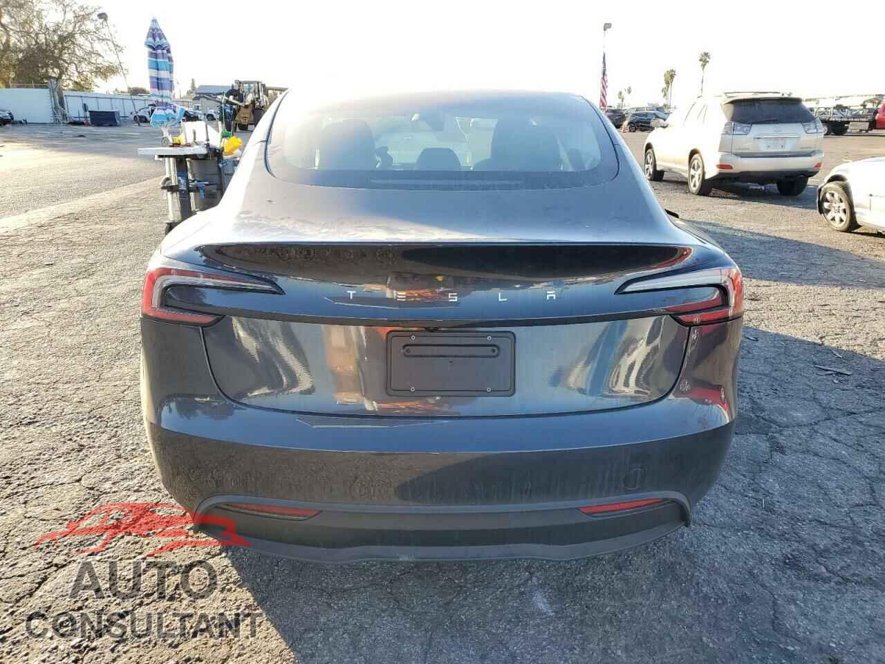 TESLA MODEL 3 2024 - 5YJ3E1EA4RF742874