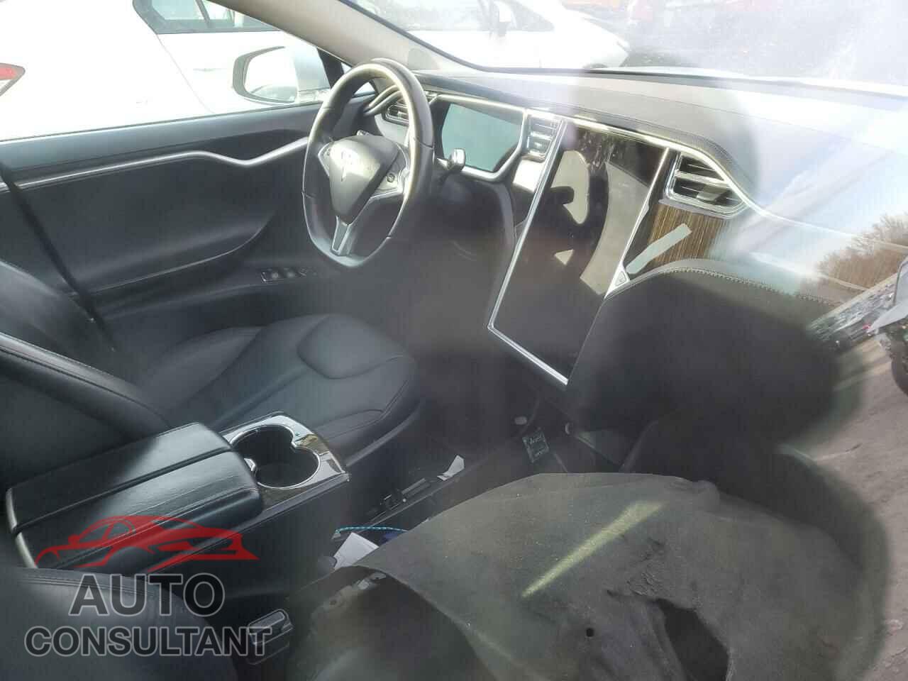 TESLA MODEL S 2013 - 5YJSA1AG4DFP08282