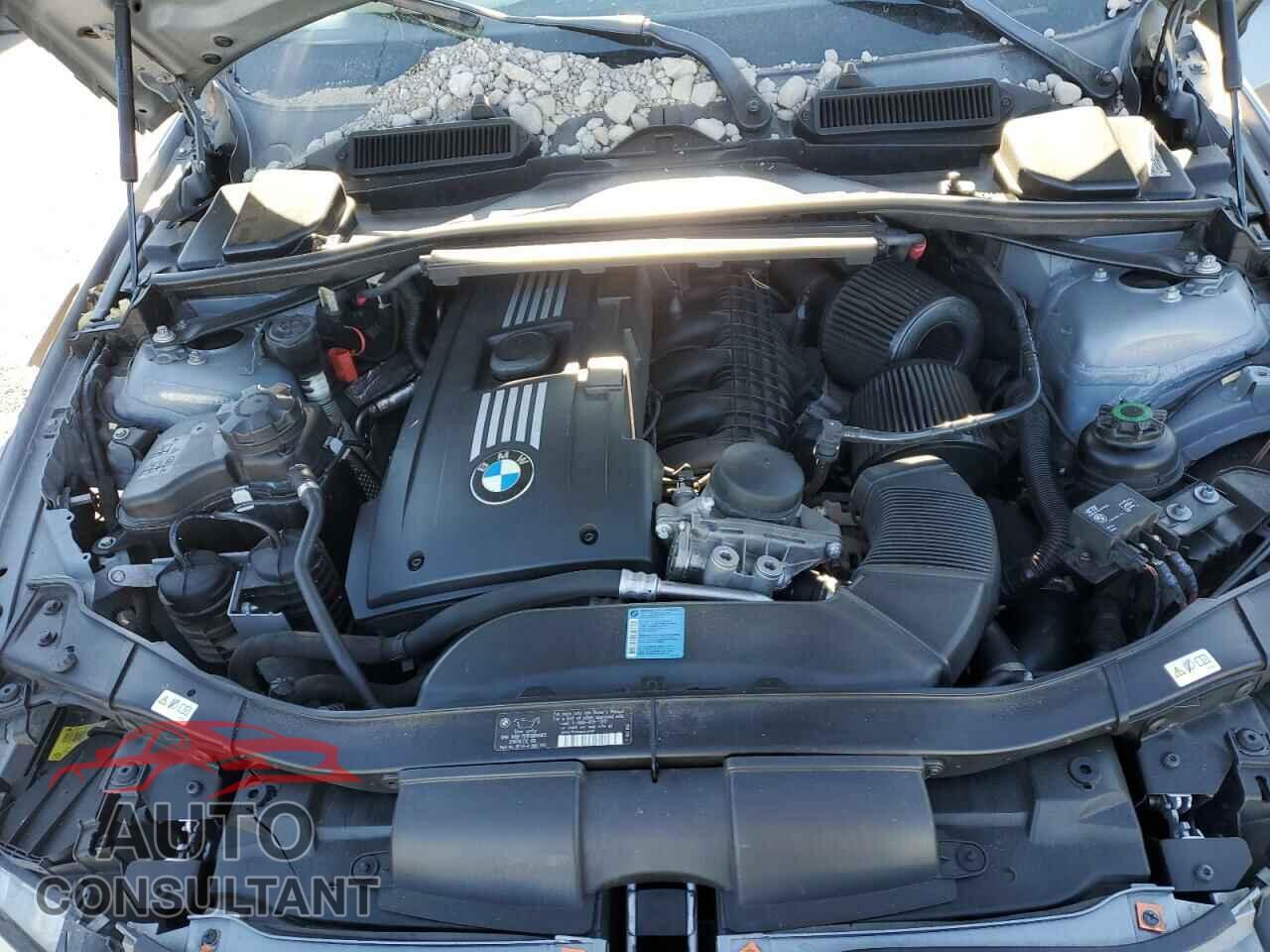 BMW 3 SERIES 2011 - WBAKG1C56BE618069
