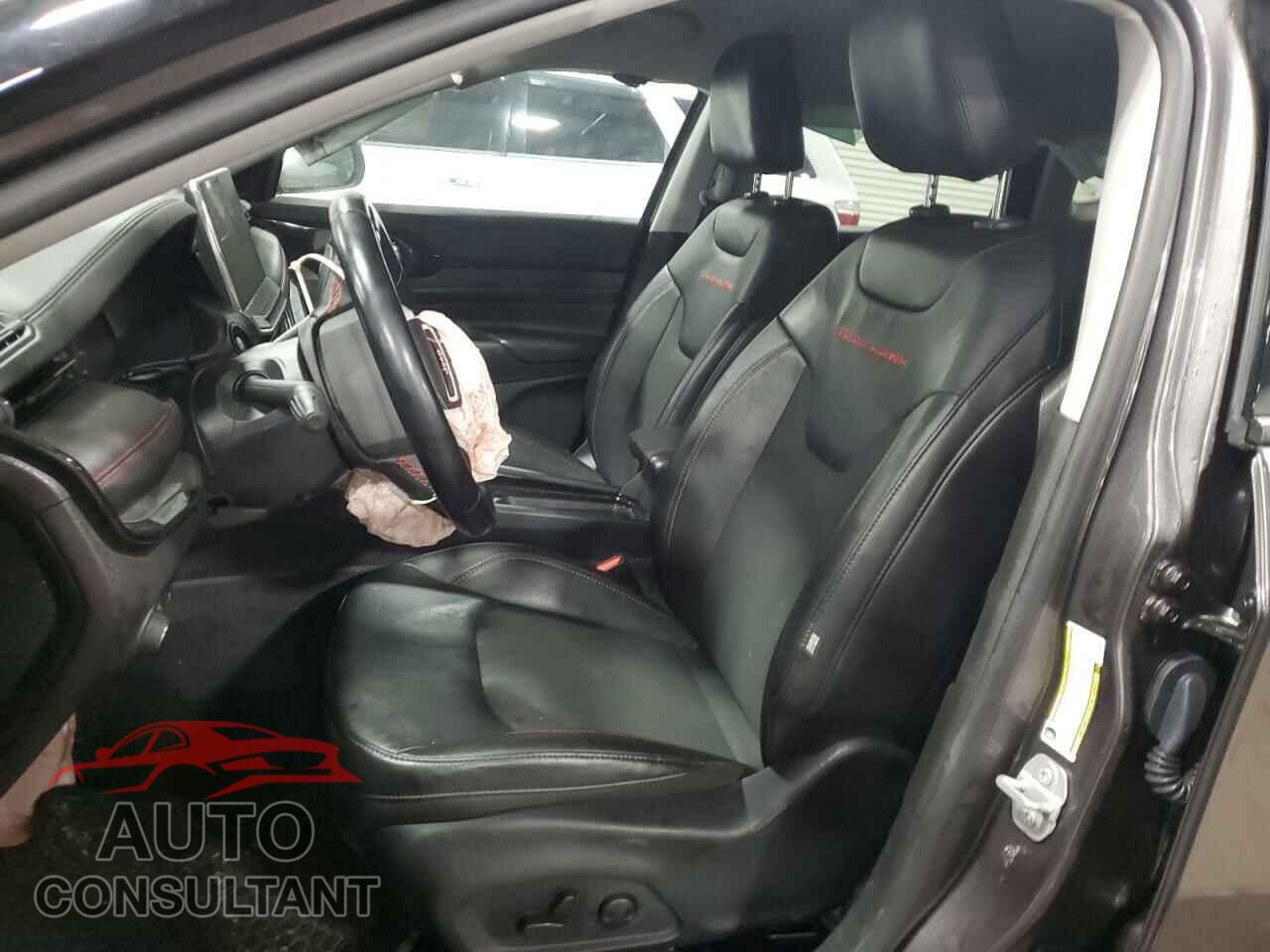 JEEP COMPASS 2022 - 3C4NJDDB9NT132982