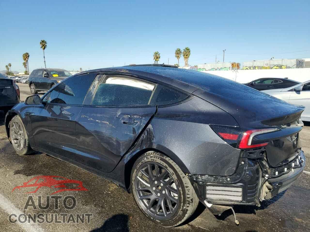TESLA MODEL 3 2024 - 5YJ3E1EA9RF864937