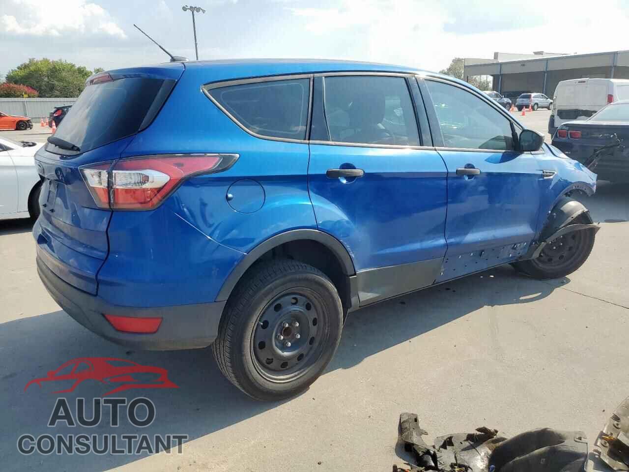 FORD ESCAPE 2017 - 1FMCU0F76HUB52421
