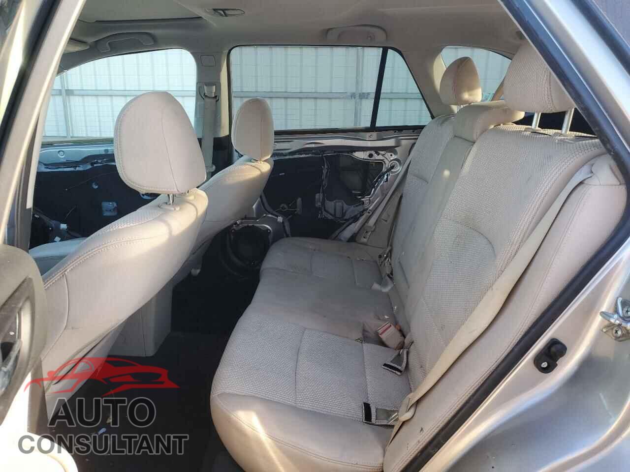 SUBARU OUTBACK 2017 - 4S4BSAHC2H3364255
