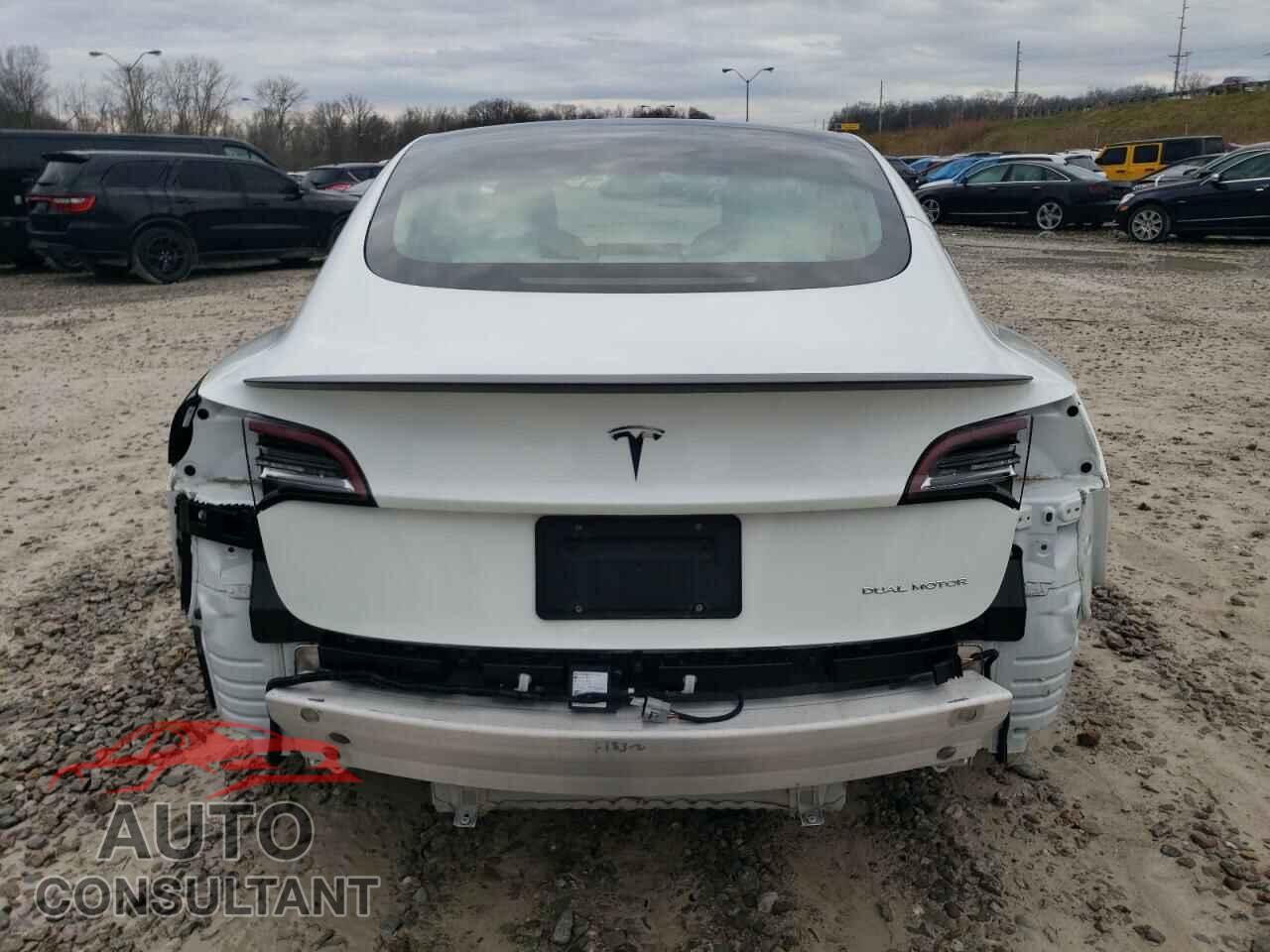 TESLA MODEL 3 2021 - 5YJ3E1EB8MF852831