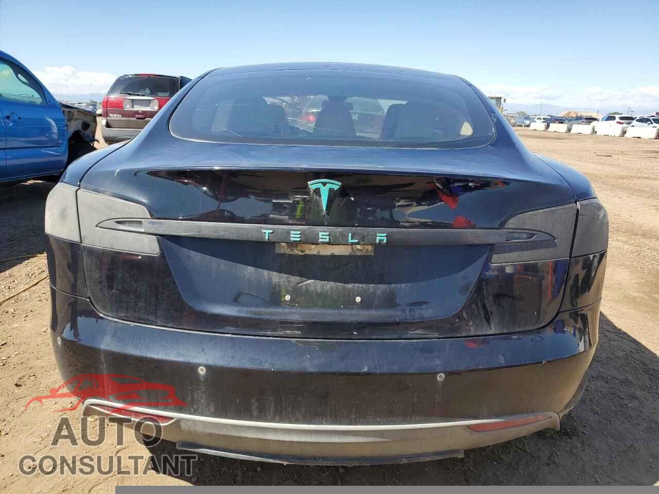 TESLA MODEL S 2015 - 5YJSA1S22FF081832