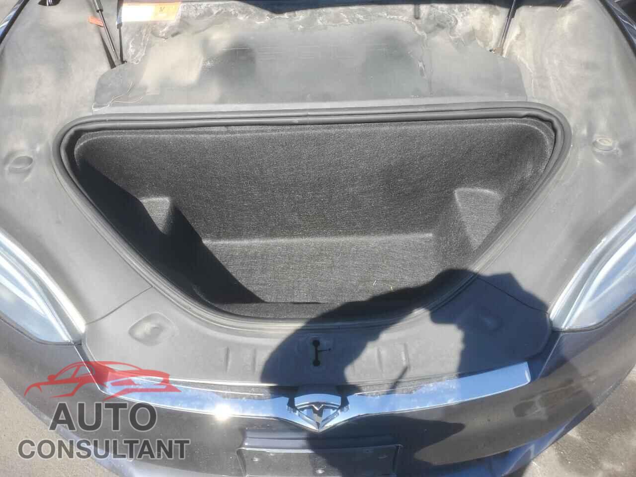 TESLA MODEL S 2018 - 5YJSA1E21JF285459