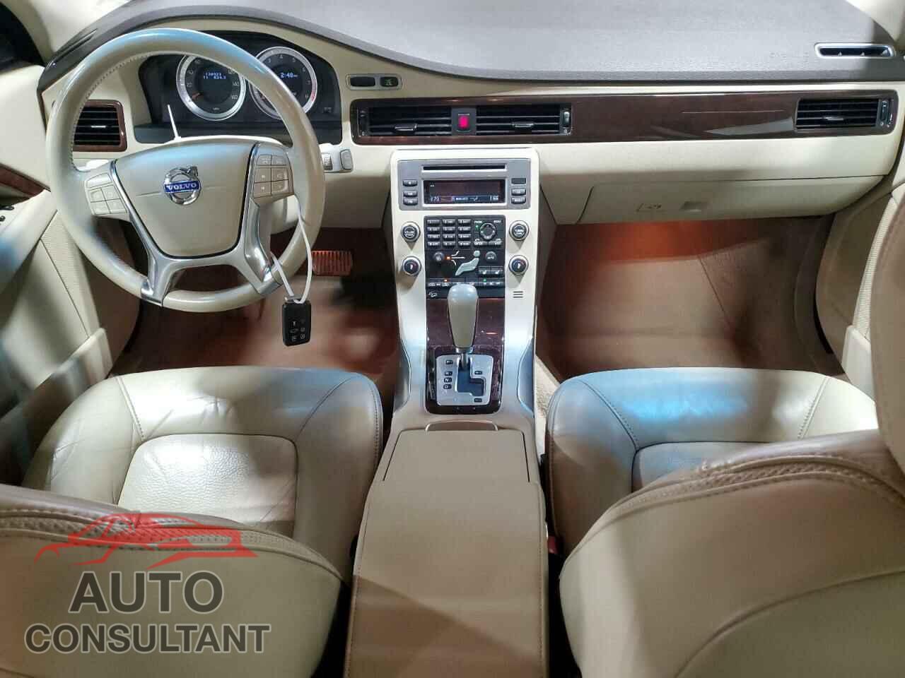 VOLVO XC70 2011 - YV4902BZ7B1111069