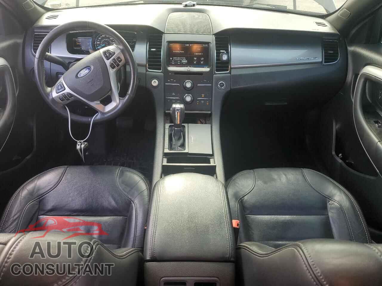 FORD TAURUS 2015 - 1FAHP2E82FG195209