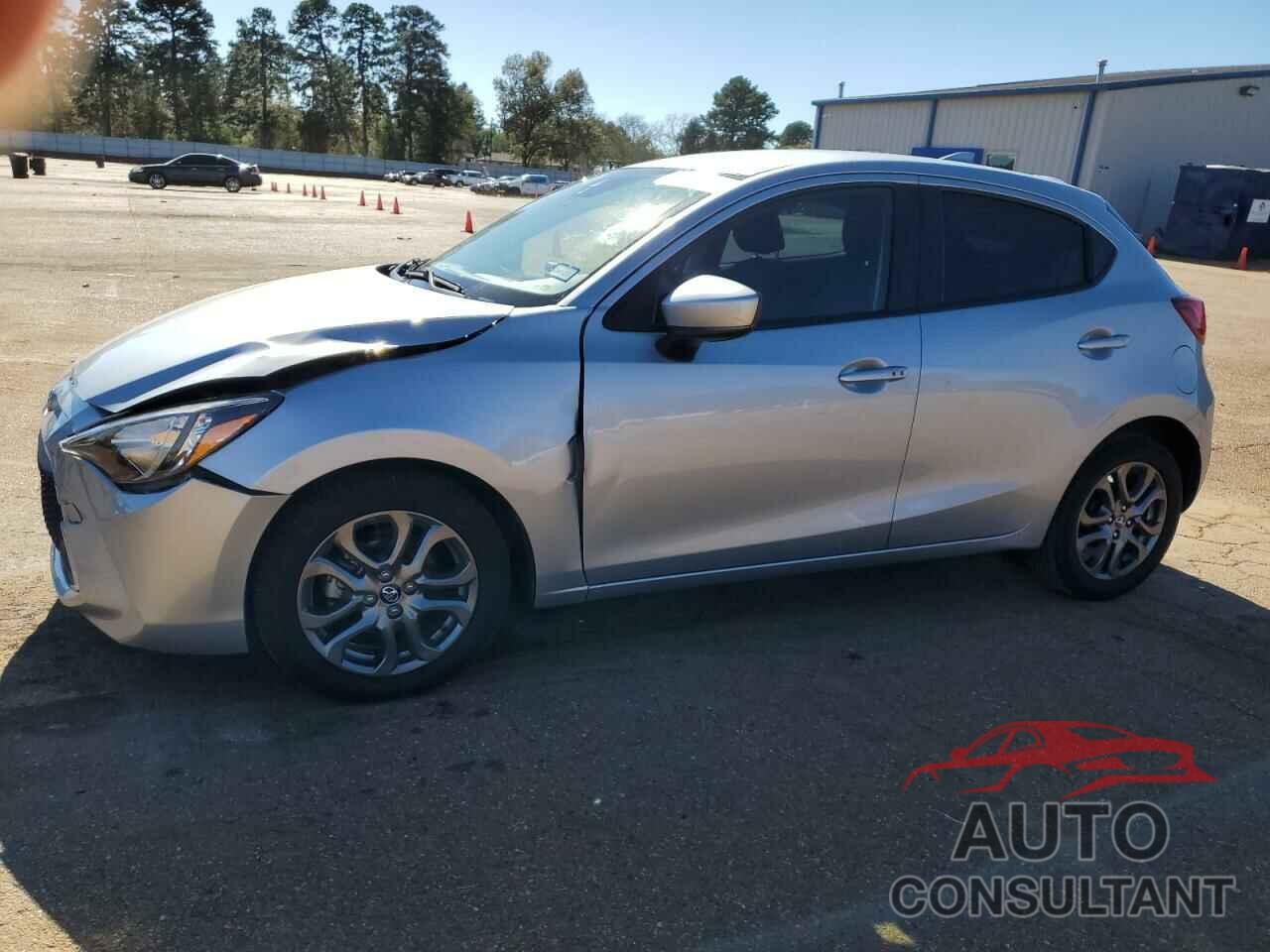 TOYOTA YARIS 2020 - 3MYDLBJV2LY705733