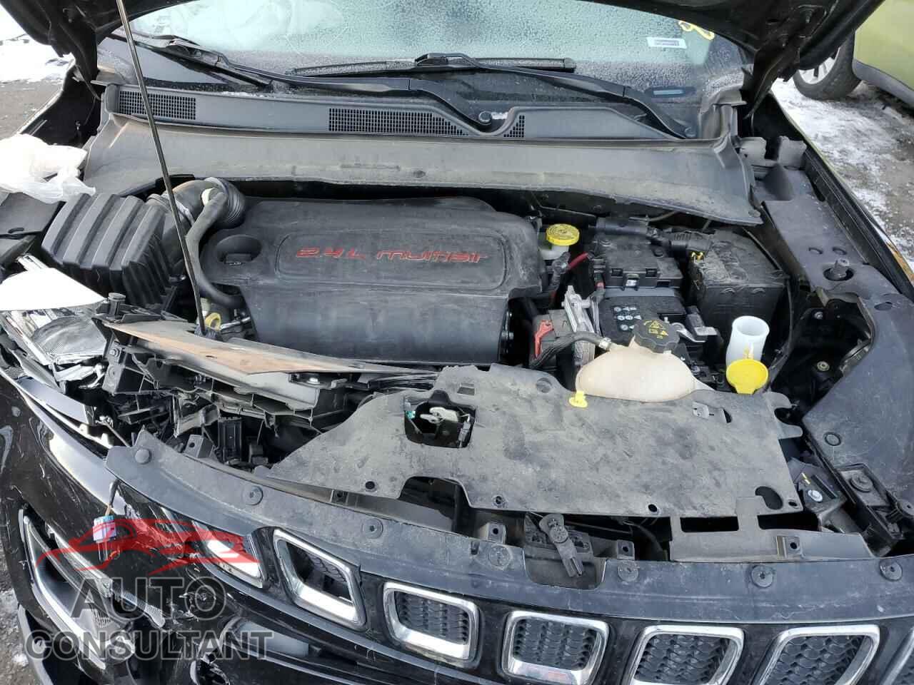 JEEP COMPASS 2018 - 3C4NJDCB2JT101665