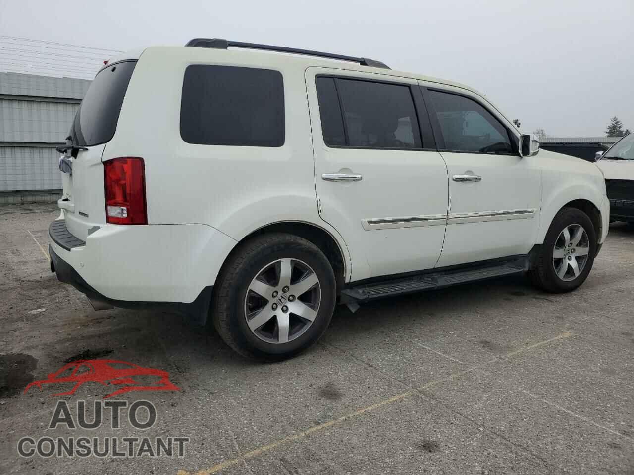 HONDA PILOT 2013 - 5FNYF3H94DB004145