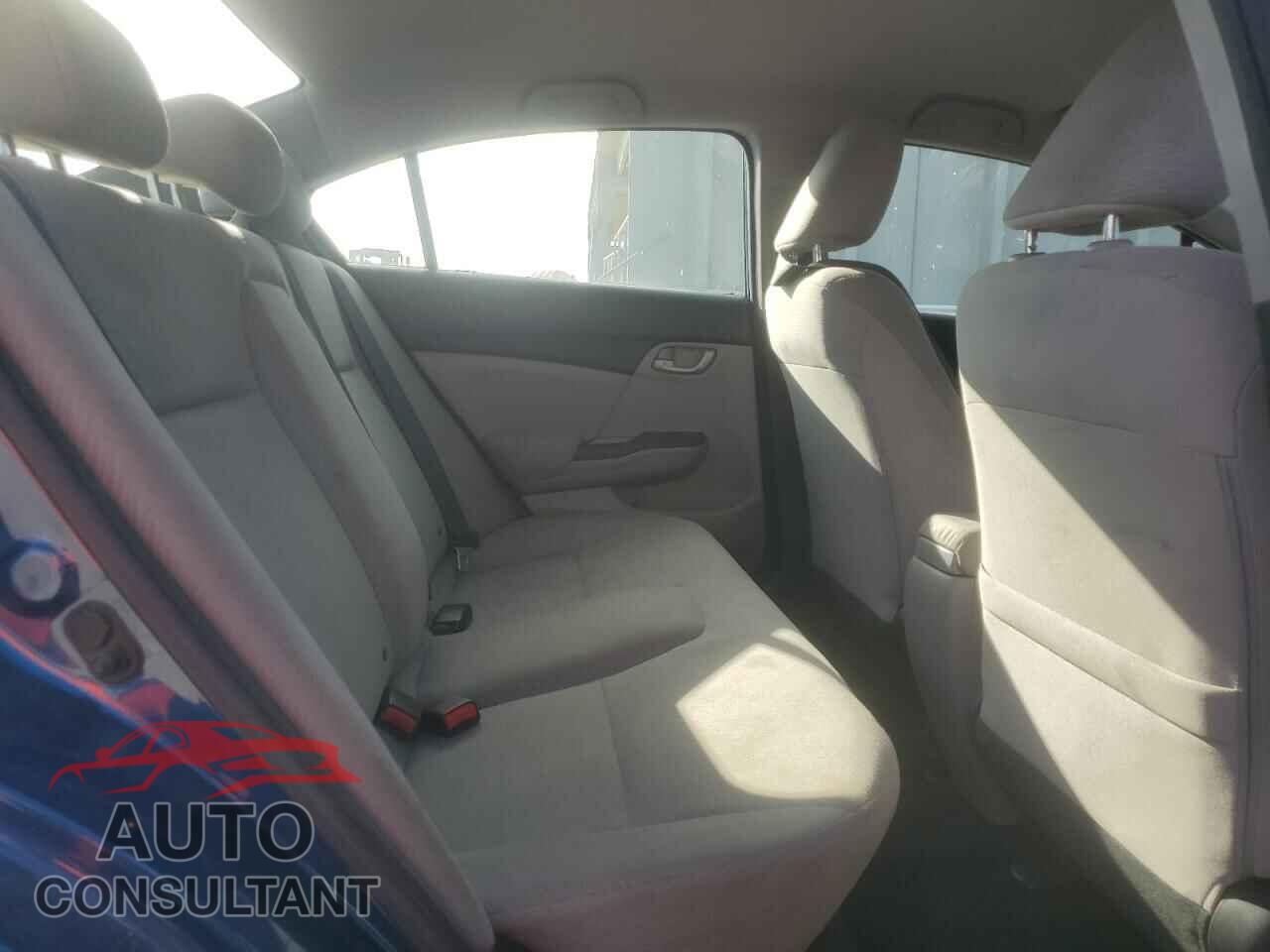 HONDA CIVIC 2013 - 2HGFB2F55DH551367