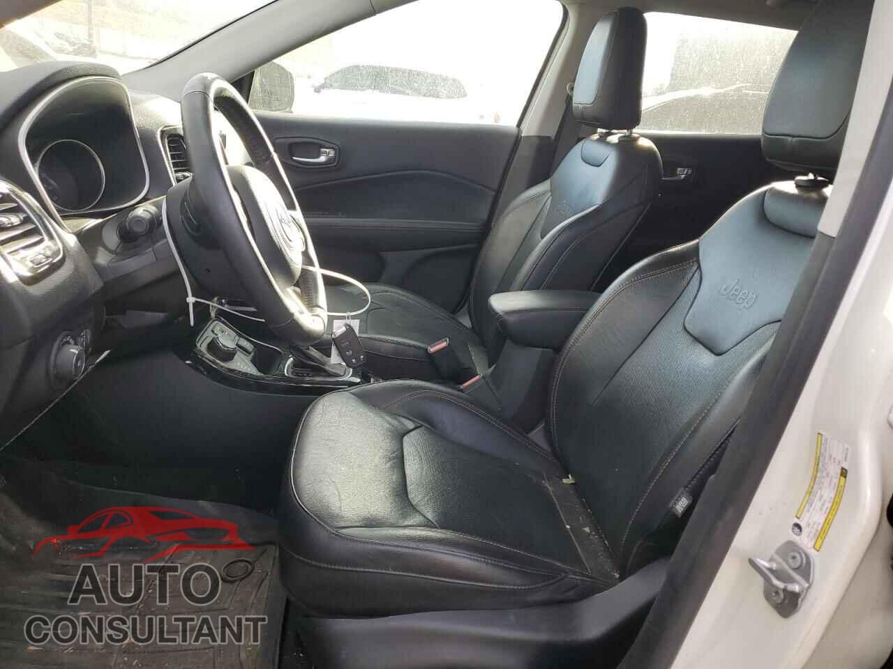 JEEP COMPASS 2019 - 3C4NJDCB3KT675175