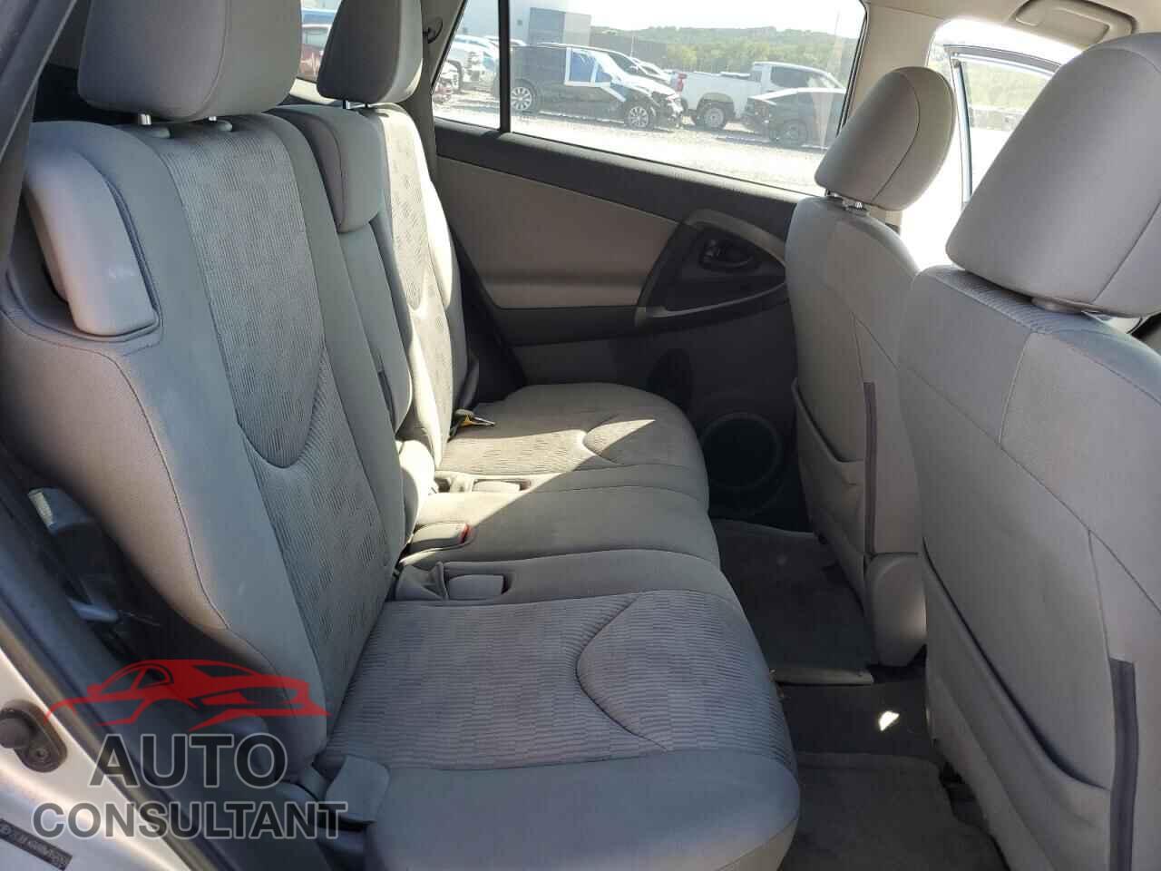 TOYOTA RAV4 2011 - 2T3BF4DV8BW152269