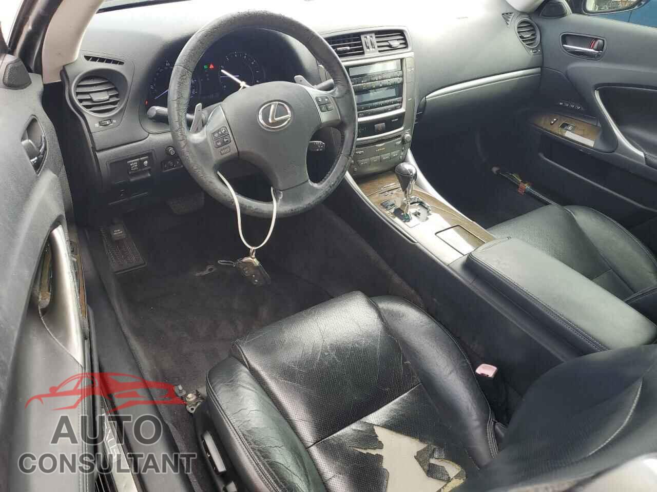 LEXUS IS 2011 - JTHFF2C20B2516317