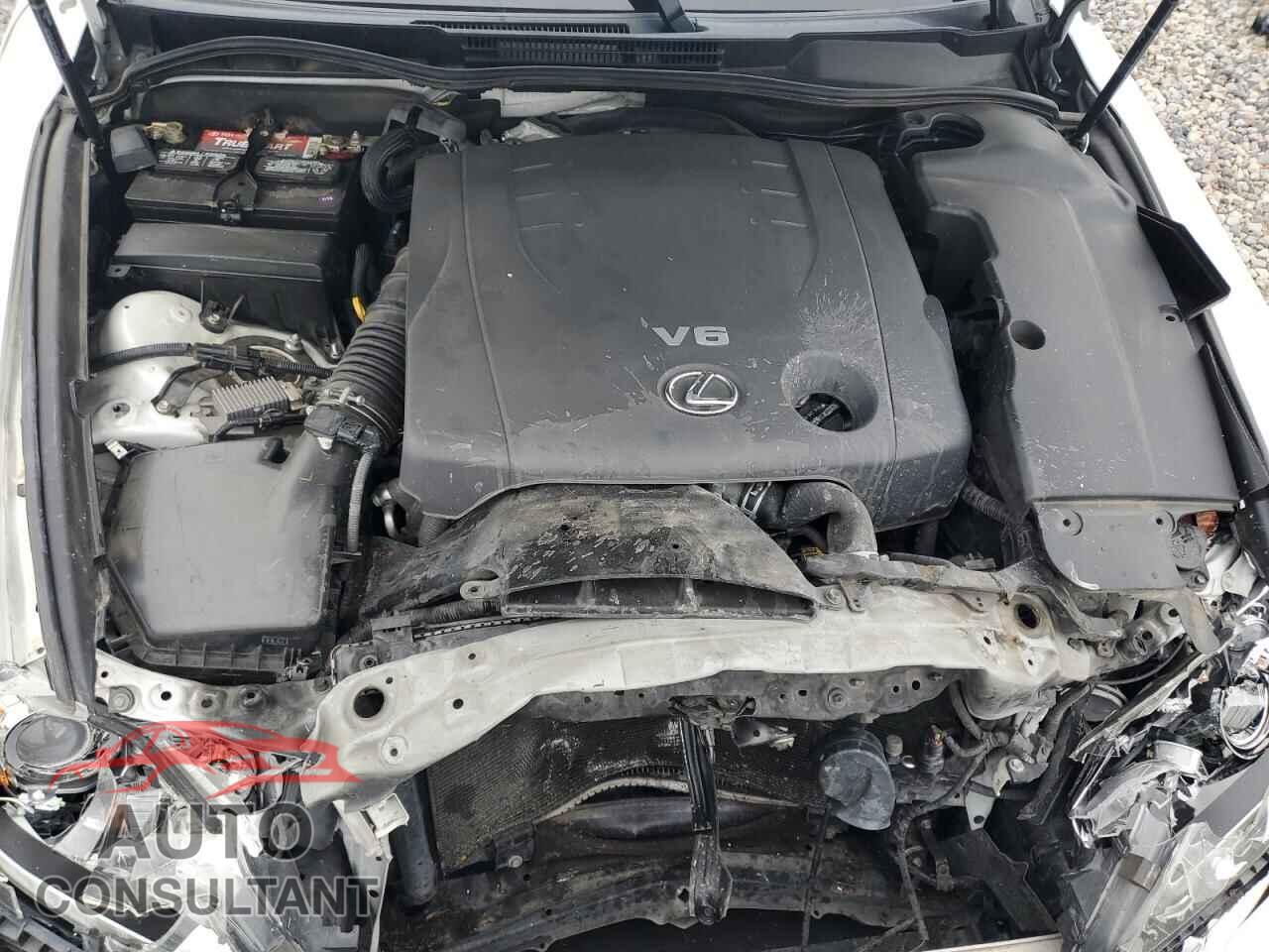 LEXUS IS 2011 - JTHFF2C20B2518472