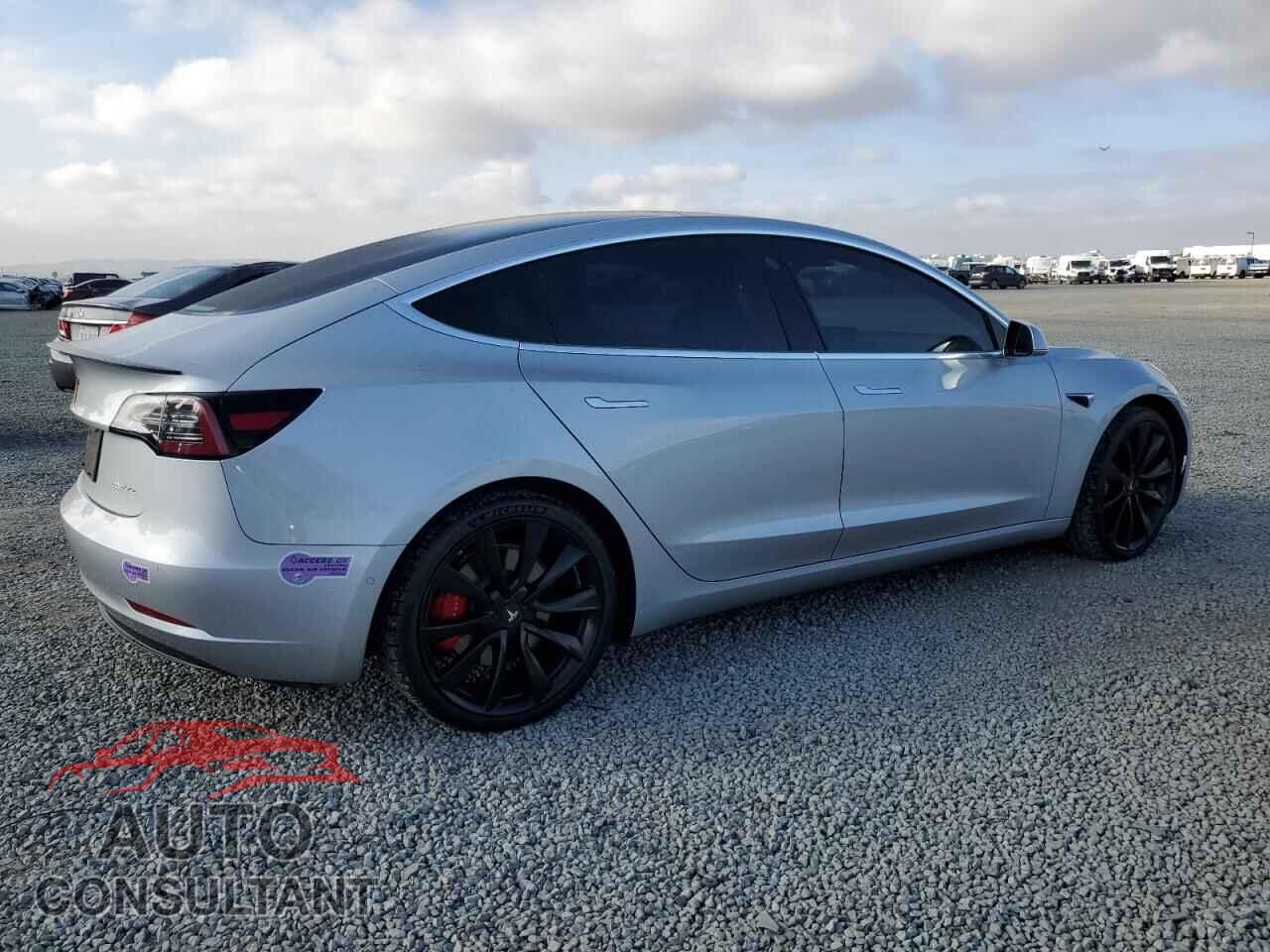 TESLA MODEL 3 2019 - 5YJ3E1EB5KF231026