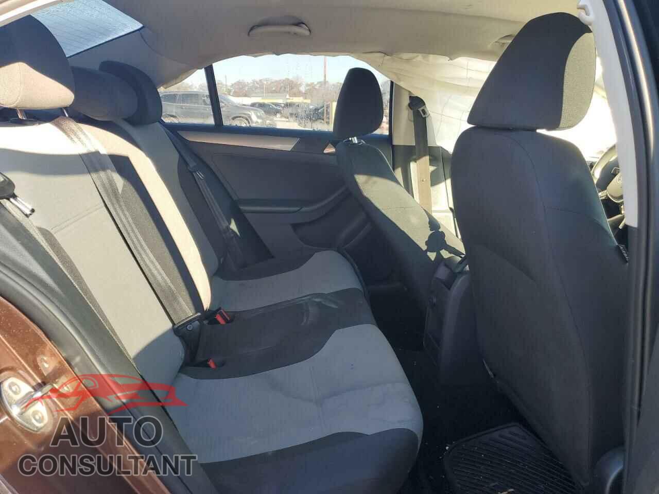 VOLKSWAGEN JETTA 2017 - 3VW2B7AJ6HM373701