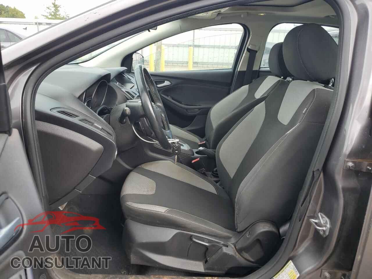 FORD FOCUS 2014 - 1FADP3F27EL243842