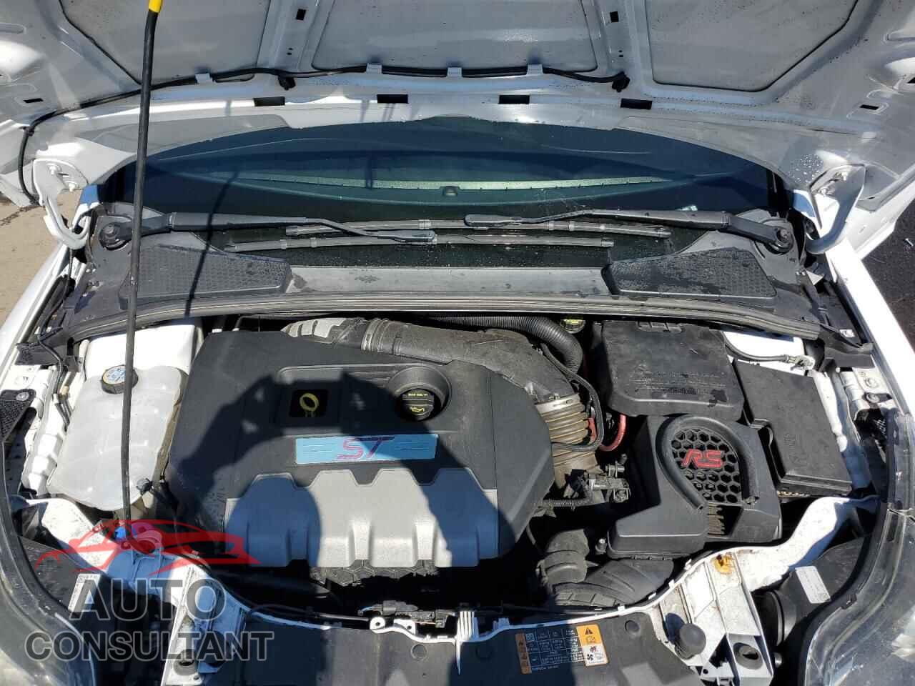 FORD FOCUS 2014 - 1FADP3L9XEL434821