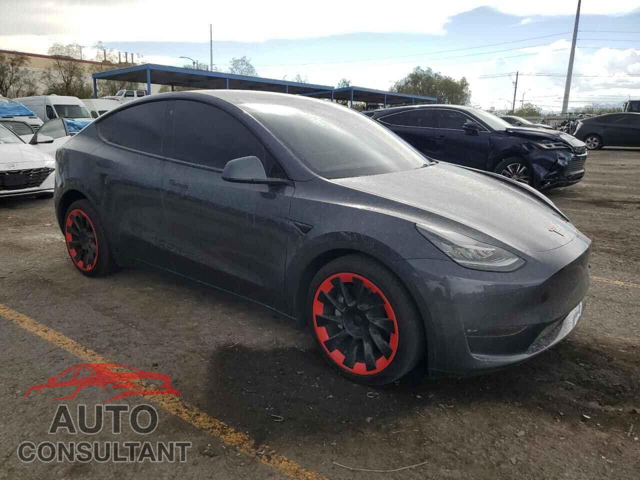 TESLA MODEL Y 2021 - 5YJYGDEEXMF207884