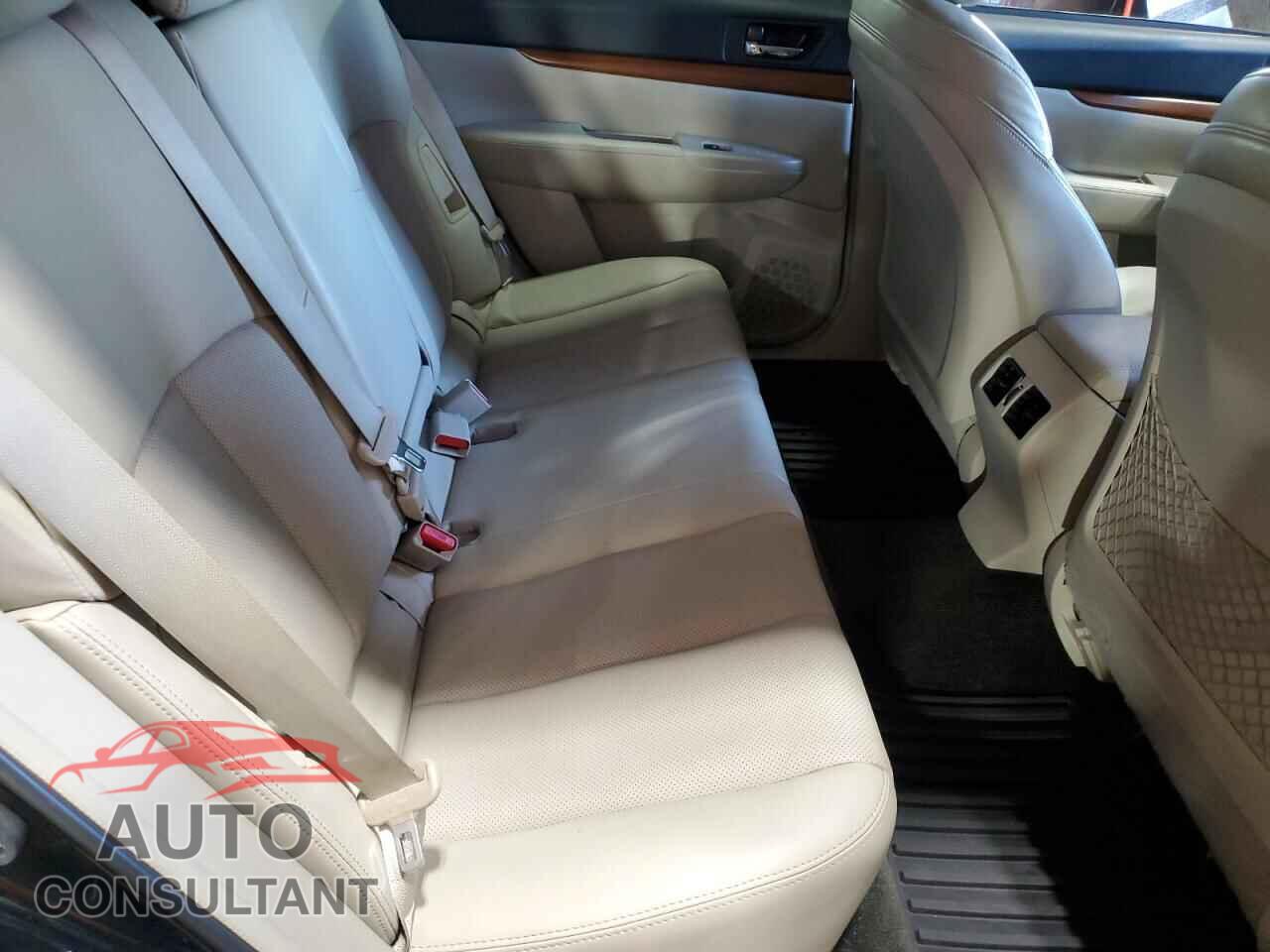 SUBARU OUTBACK 2014 - 4S4BRBLC8E3227132
