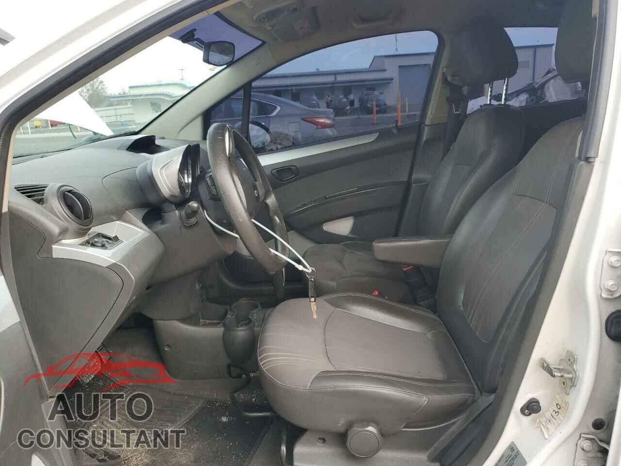CHEVROLET SPARK 2015 - KL8CD6S98FC731663