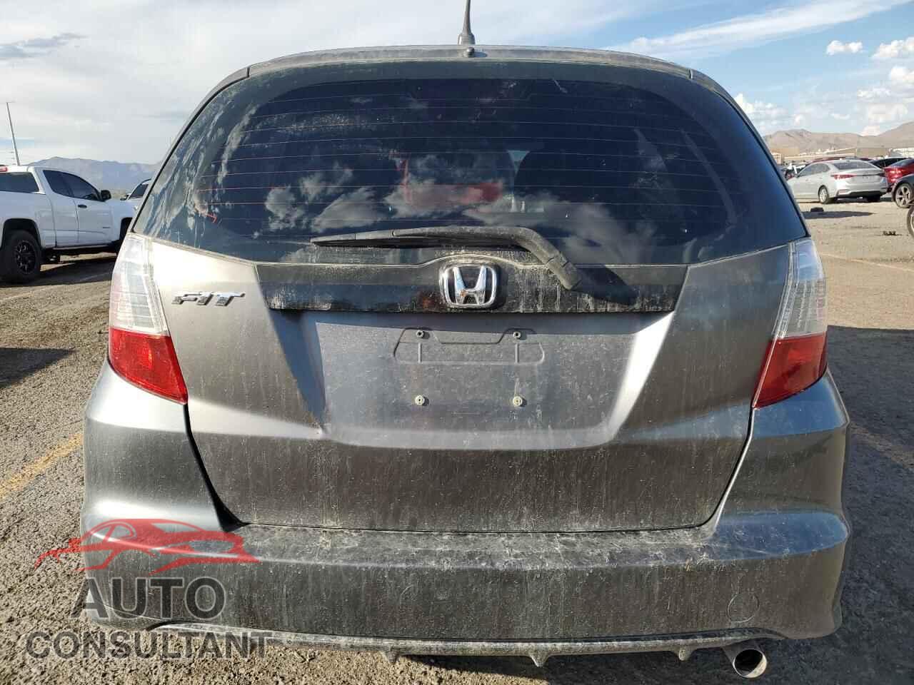 HONDA FIT 2013 - JHMGE8H33DC014555
