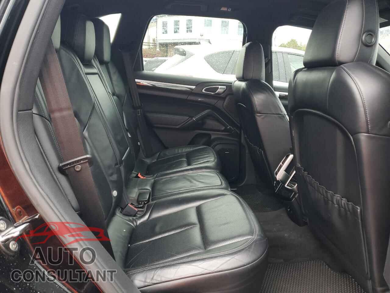 PORSCHE CAYENNE 2011 - WP1AB2A2XBLA55985
